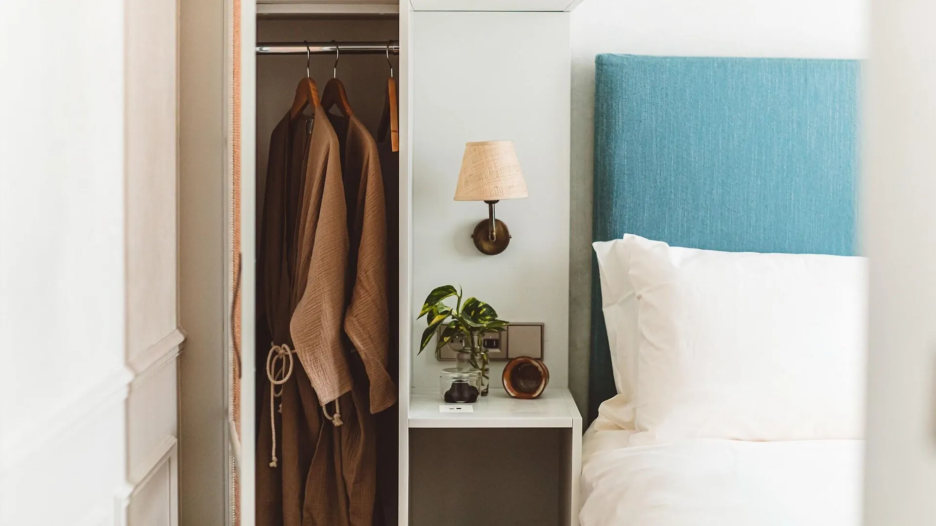Hoy - Yoga Hotel Paris