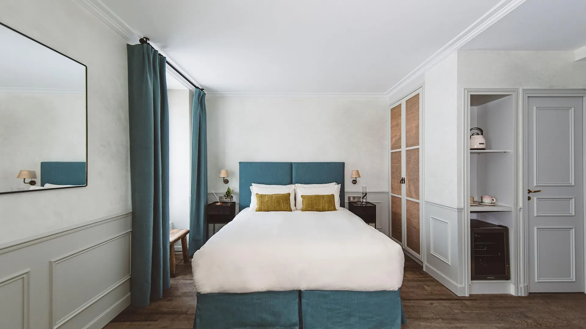 Hoy - Yoga Hotel Paris